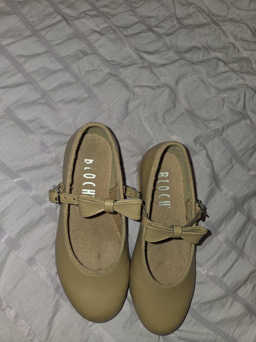 Bloch Girls Bow Strap Mary Jane Tap Shoes in Tan